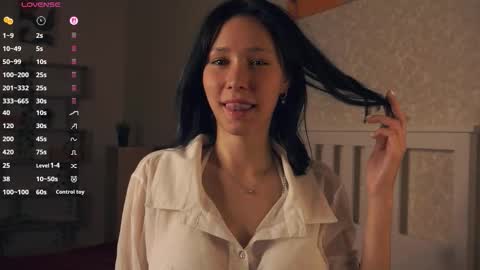 Snapshot of kristanalosa chatting on October 11, 8:18 pm Emma online show from October 11, 8:18 pm