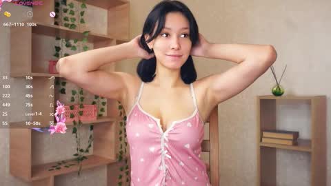 Snapshot of kristanalosa chatting on November 30, 8:35 pm Emma online show from November 30, 8:35 pm