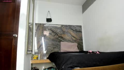 Snapshot of kristel_05 chatting on November 19, 12:05 pm Kristel online show from November 19, 12:05 pm