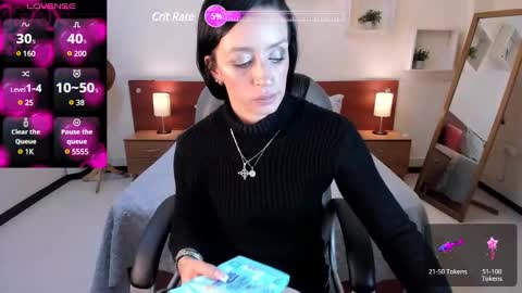 Snapshot of kristen_garner chatting on December 7, 7:10 pm Sophia online show from December 7, 7:10 pm