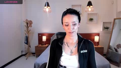 Snapshot of kristen_garner chatting on December 19, 8:34 pm Sophia online show from December 19, 8:34 pm