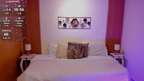 Snapshot of kristen_kassi chatting on November 27, 7:05 pm Kristen online show from November 27, 7:05 pm