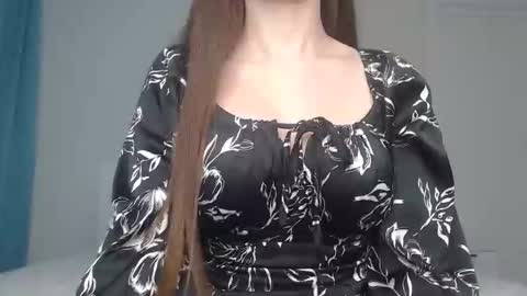 KristenStamen online show from December 22, 11:40 am