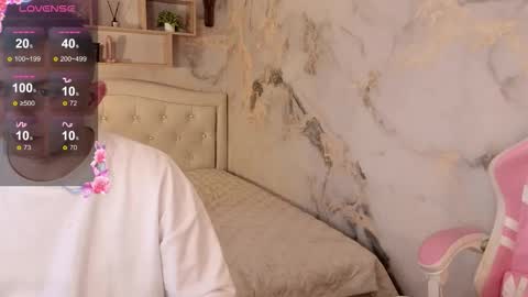 Snapshot of kristiana_1 chatting on October 8, 10:29 pm Kristiana and Antony online show from October 8, 10:29 pm