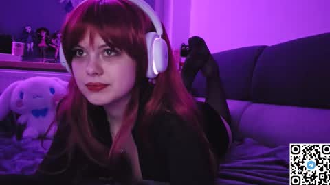 Snapshot of kristibloom chatting on October 30, 8:09 pm Christie online show from October 30, 8:09 pm