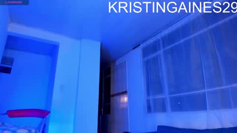 Snapshot of kristiingaines_ chatting on February 18, 2:05 am kristin online show from February 18, 2:05 am