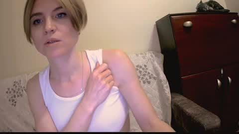 Snapshot of kristina_vagner chatting on January 28, 1:27 pm kristina_vagner online show from January 28, 1:27 pm
