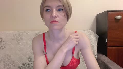 Snapshot of kristina_vagner chatting on February 6, 1:49 am kristina_vagner online show from February 6, 1:49 am