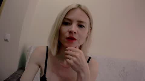 Snapshot of kristina_vagner chatting on October 13, 4:12 am kristina_vagner online show from October 13, 4:12 am