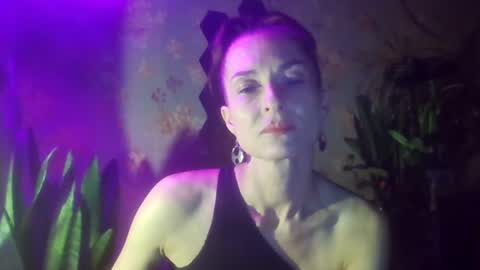 Snapshot of kristinagold44 chatting on December 6, 9:13 pm Kristina online show from December 6, 9:13 pm