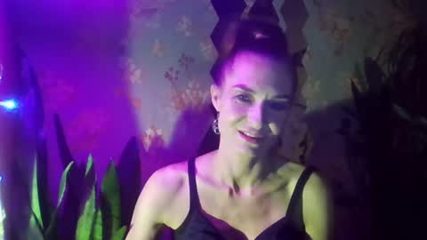 Snapshot of kristinagold44 chatting on December 16, 7:21 pm Kristina online show from December 16, 7:21 pm