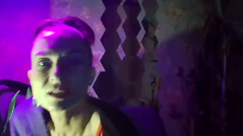 Snapshot of kristinagold44 chatting on January 2, 10:11 pm Kristina online show from January 2, 10:11 pm