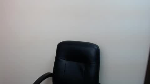 Kristi online show from December 2, 7:57 am