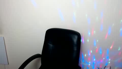 Kristi online show from December 4, 8:12 am