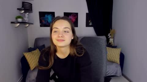 Snapshot of kristinalevis chatting on January 22, 3:18 pm Kristina online show from January 22, 3:18 pm