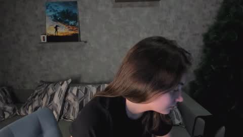 Snapshot of kristinalevis chatting on December 16, 4:23 pm Kristina online show from December 16, 4:23 pm