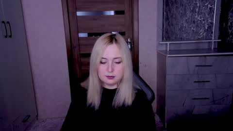 Kristy online show from April 6, 7:26 pm