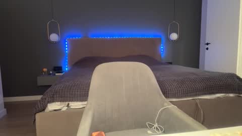 Kristi online show from October 13, 4:12 am