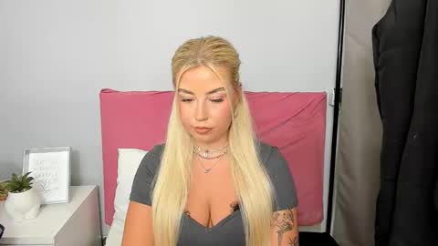 KristyFlowers online show from January 15, 9:02 am