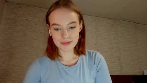 Snapshot of kristyfrost_ chatting on February 16, 3:24 am Michelle online show from February 16, 3:24 am