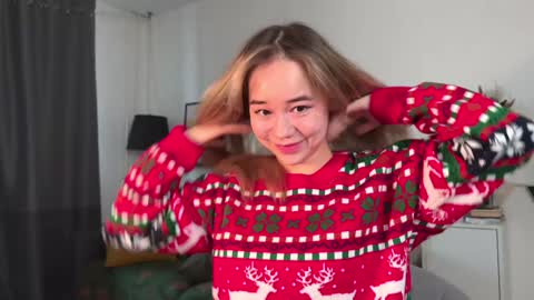 Snapshot of kristyspiritedaway chatting on January 1, 8:35 am Kristy Nip slip shady Best model on CB online show from January 1, 8:35 am