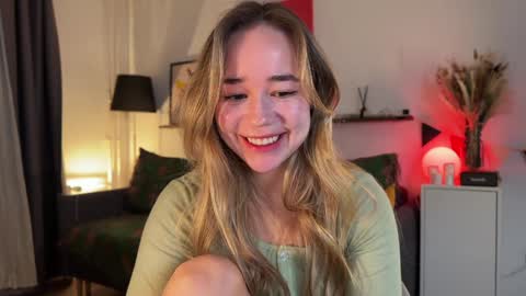 Snapshot of kristyspiritedaway chatting on February 3, 8:24 pm Kristy Nip slip shady Best model on CB online show from February 3, 8:24 pm