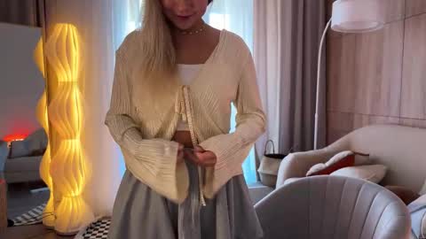 Snapshot of kristyspiritedaway chatting on November 4, 11:09 am Kristy Nip slip shady Best model on CB online show from November 4, 11:09 am