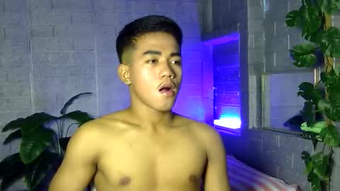 Snapshot of kritthanarkorn chatting on December 18, 5:35 am kritthanarkorn online show from December 18, 5:35 am