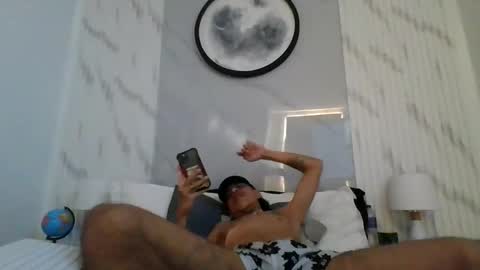 krlitoshincapie online show from October 27, 9:08 pm