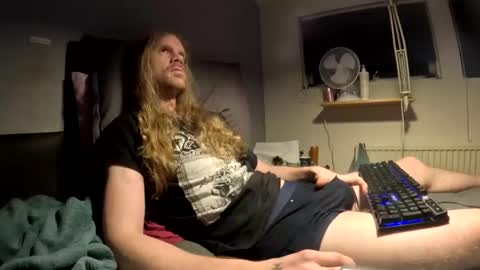 Krullz online show from December 16, 10:26 pm