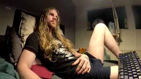 Krullz online show from December 22, 1:46 am