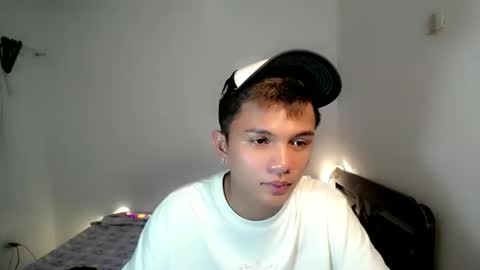 Snapshot of krunoxx chatting on February 1, 11:42 am clarence online show from February 1, 11:42 am