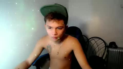 Snapshot of krunoxx chatting on February 24, 7:17 am clarence online show from February 24, 7:17 am