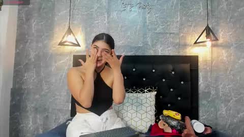 Kystal Taylor online show from October 10, 11:53 am