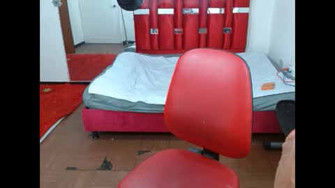 Snapshot of krystal_thomson chatting on October 8, 3:09 pm KRYSTAL THOMSON online show from October 8, 3:09 pm