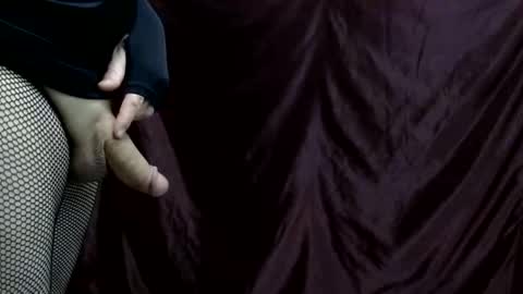 Snapshot of krystalkummingss chatting on November 13, 9:03 pm Krystalkummingss online show from November 13, 9:03 pm