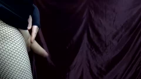 Snapshot of krystalkummingss chatting on November 15, 3:52 pm Krystalkummingss online show from November 15, 3:52 pm