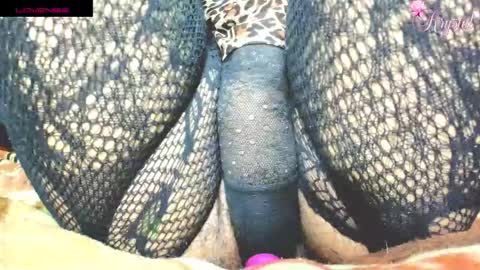 Snapshot of krystarxxx chatting on September 21, 8:21 pm kryxtal online show from September 21, 8:21 pm
