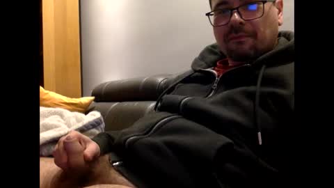 krzysztof1977 online show from December 28, 9:08 pm