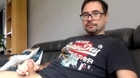 krzysztof1977 online show from December 21, 11:06 am