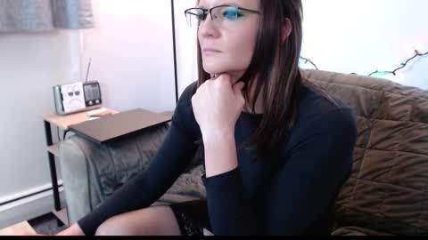 Cait online show from December 14, 3:34 am