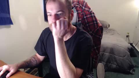 Snapshot of kuggy570 chatting on December 25, 3:06 pm Kuggy online show from December 25, 3:06 pm