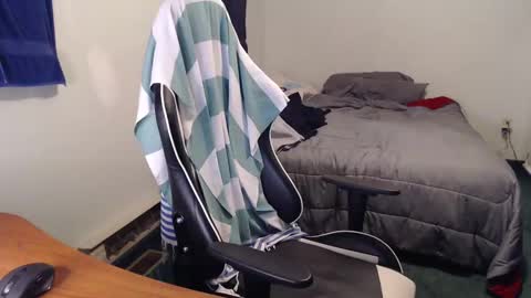 Snapshot of kuggy570 chatting on January 3, 6:03 pm Kuggy online show from January 3, 6:03 pm