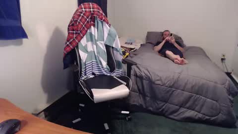 Snapshot of kuggy570 chatting on January 9, 12:35 am Kuggy online show from January 9, 12:35 am