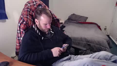 Snapshot of kuggy570 chatting on January 15, 10:46 pm Kuggy online show from January 15, 10:46 pm