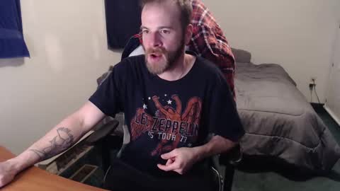 Snapshot of kuggy570 chatting on February 7, 11:24 pm Kuggy online show from February 7, 11:24 pm