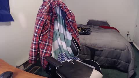 Snapshot of kuggy570 chatting on February 26, 11:26 pm Kuggy online show from February 26, 11:26 pm