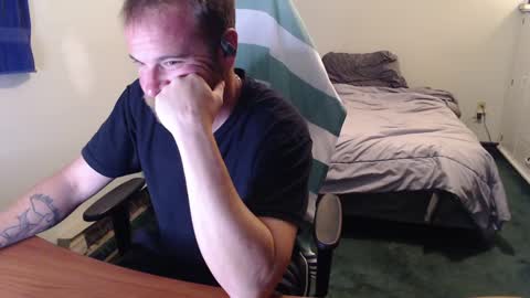 Snapshot of kuggy570 chatting on October 1, 10:27 pm Kuggy online show from October 1, 10:27 pm