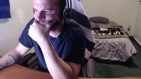 Snapshot of kuggy570 chatting on October 16, 7:15 pm Kuggy online show from October 16, 7:15 pm