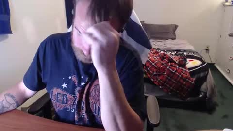 Snapshot of kuggy570 chatting on October 22, 11:48 pm Kuggy online show from October 22, 11:48 pm